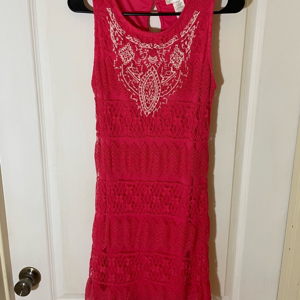 Lace coral dress - Picture 2 of 2